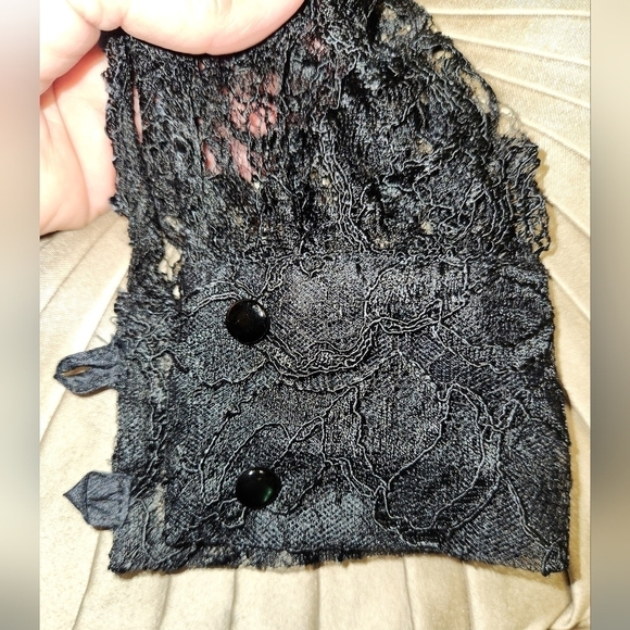 VALENTINO R.E.D BLACK FLORAL LACE LONG SLEEVE HIGH NECK BACK BUTTON BLOUSE M 42. - Picture 14 of 17